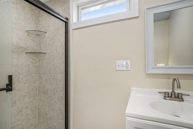 215 S Division Avenue, Fremont, MI 49412