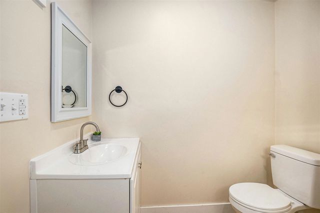 215 S Division Avenue, Fremont, MI 49412