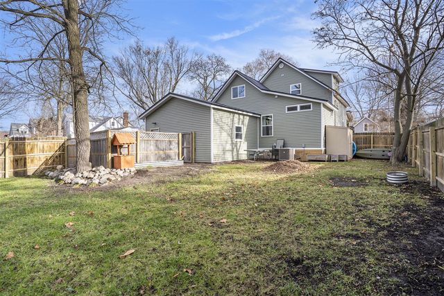 215 S Division Avenue, Fremont, MI 49412