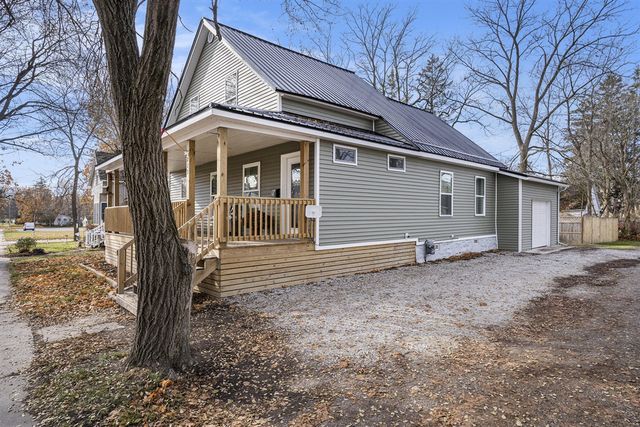 215 S Division Avenue, Fremont, MI 49412