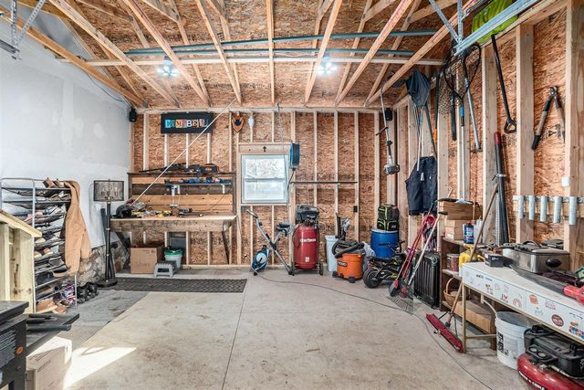 215 S Division Avenue, Fremont, MI 49412