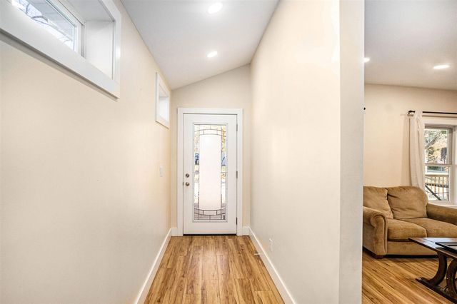 215 S Division Avenue, Fremont, MI 49412