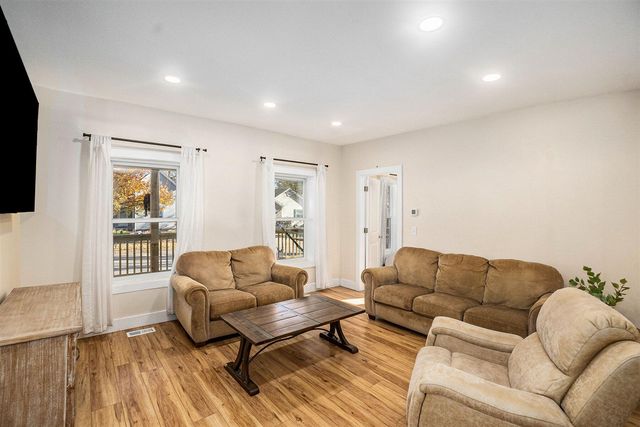 215 S Division Avenue, Fremont, MI 49412