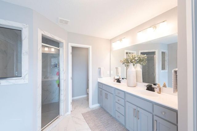 17647 W 163rd Terrace, Olathe, KS 66062