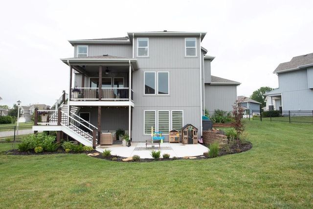 17647 W 163rd Terrace, Olathe, KS 66062