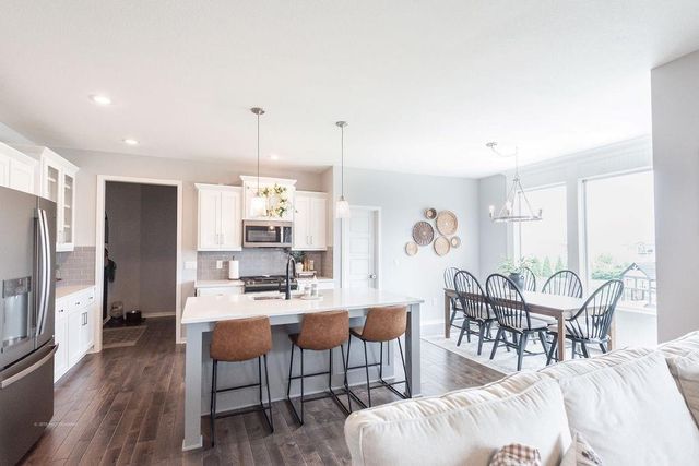 17647 W 163rd Terrace, Olathe, KS 66062
