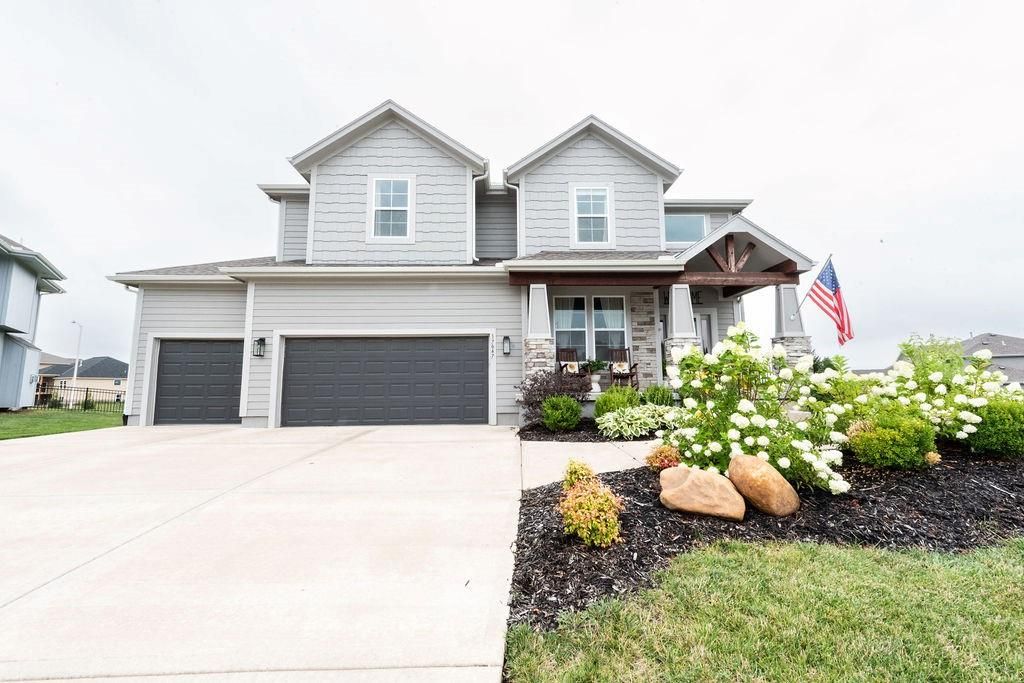 17647 W 163rd Terrace, Olathe, KS 66062