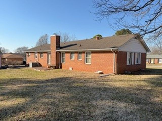205 Mary Sharp Dr, Decherd, TN 37324