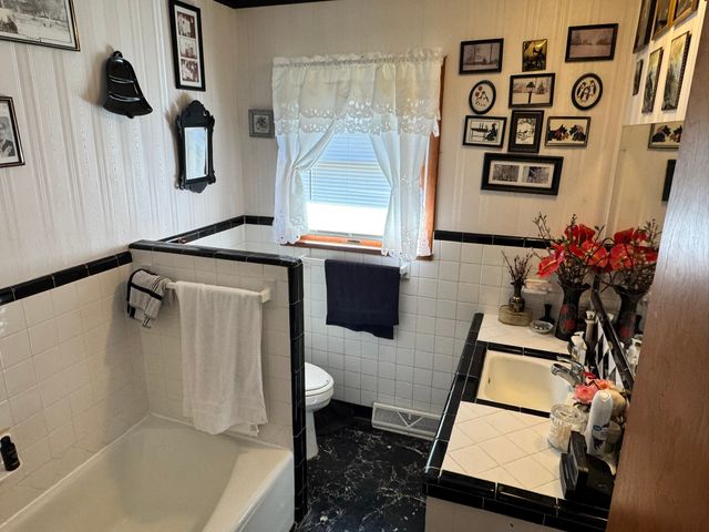 205 Mary Sharp Dr, Decherd, TN 37324