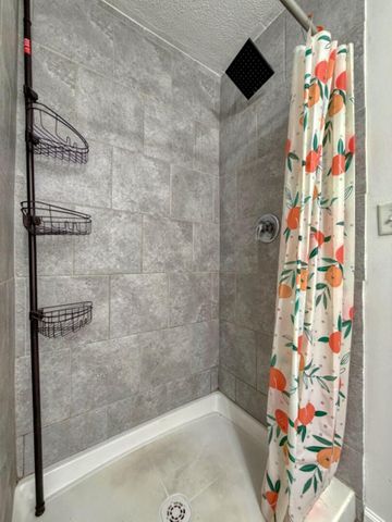 1806 AVENUE C, Council Bluffs, IA 51501