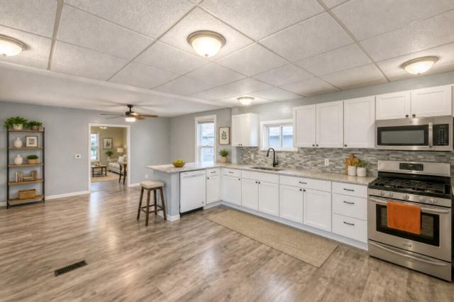 1806 AVENUE C, Council Bluffs, IA 51501