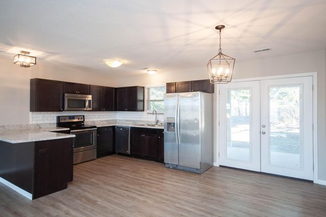 1481 S DANIEL BOONE BLVD, Columbia, MO 65201