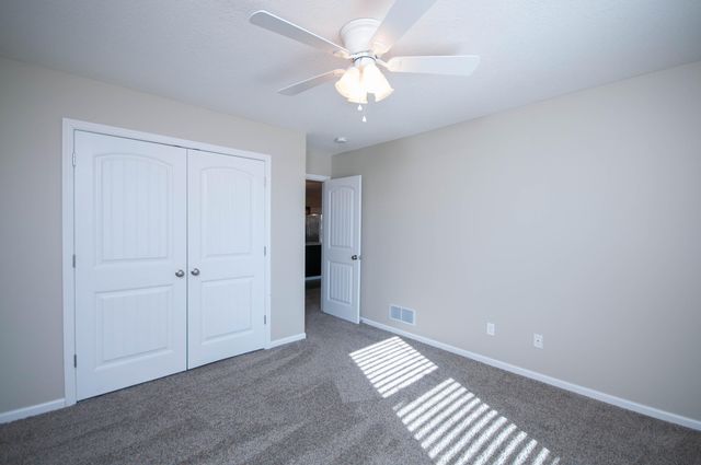 1481 S DANIEL BOONE BLVD, Columbia, MO 65201