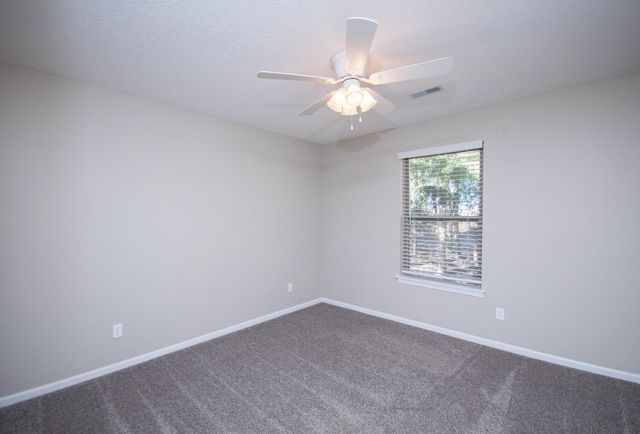 1481 S DANIEL BOONE BLVD, Columbia, MO 65201