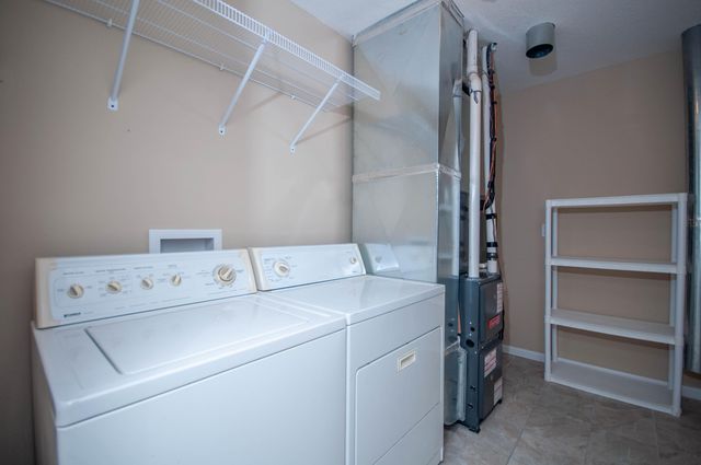 1481 S DANIEL BOONE BLVD, Columbia, MO 65201