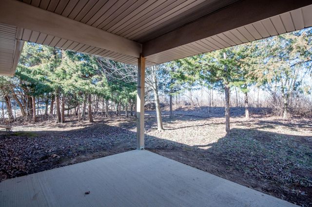 1481 S DANIEL BOONE BLVD, Columbia, MO 65201