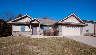 1481 S DANIEL BOONE BLVD, Columbia, MO 65201