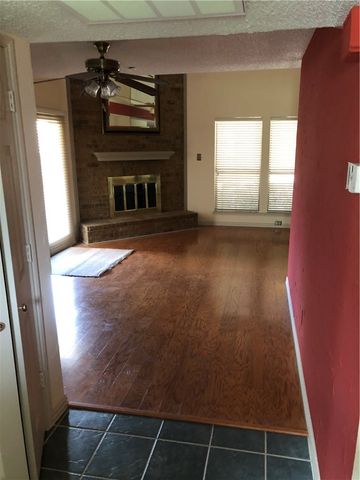 55 Morrow Drive, Bedford, TX 76021