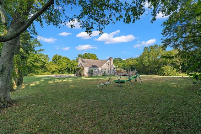 2325 Selma Ave, Nashville, TN 37214