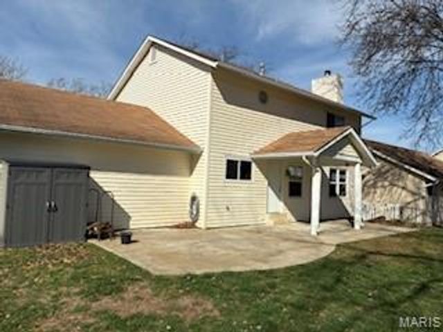 1152 Carrington Drive, St Peters, MO 63376