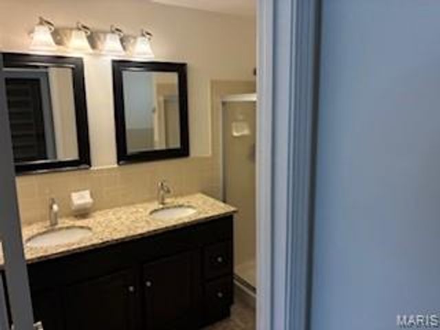 1152 Carrington Drive, St Peters, MO 63376