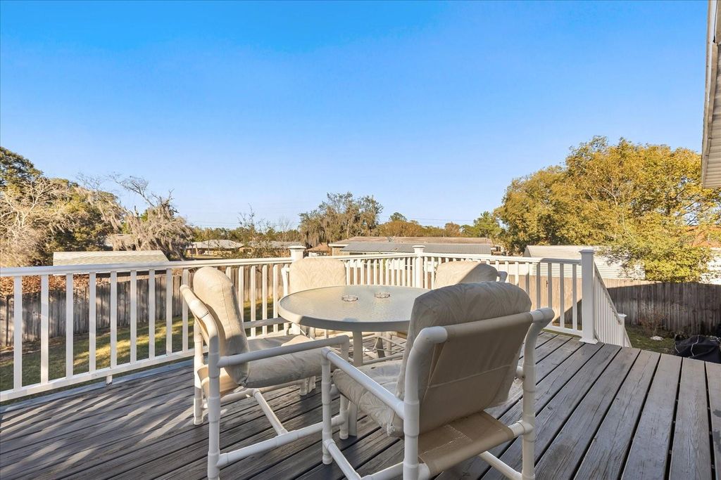 Image 15 of property listing at 4151 NELSON ROAD, Lake Wales, FL 33898