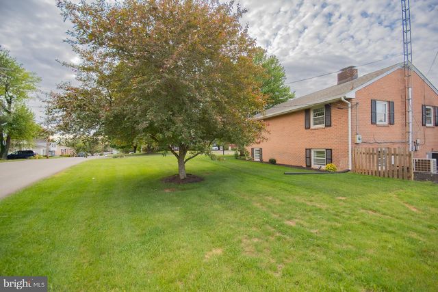 508 EDGEMONT TER, Martinsburg, WV 25401