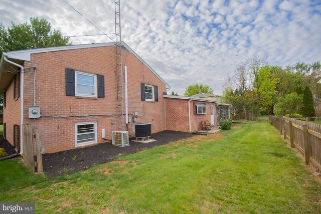 508 EDGEMONT TER, Martinsburg, WV 25401