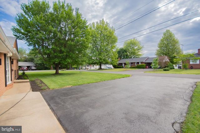508 EDGEMONT TER, Martinsburg, WV 25401