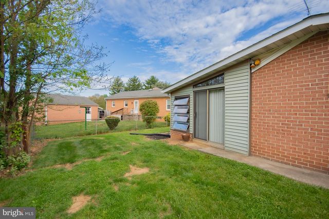 508 EDGEMONT TER, Martinsburg, WV 25401
