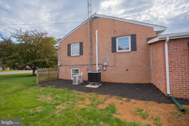 508 EDGEMONT TER, Martinsburg, WV 25401