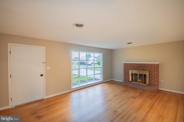 508 EDGEMONT TER, Martinsburg, WV 25401