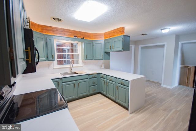 508 EDGEMONT TER, Martinsburg, WV 25401