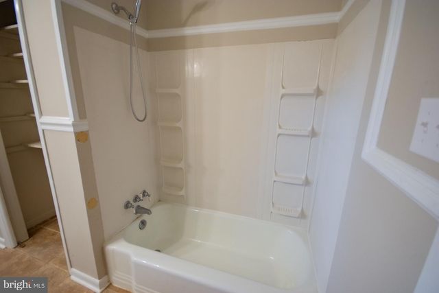 508 EDGEMONT TER, Martinsburg, WV 25401