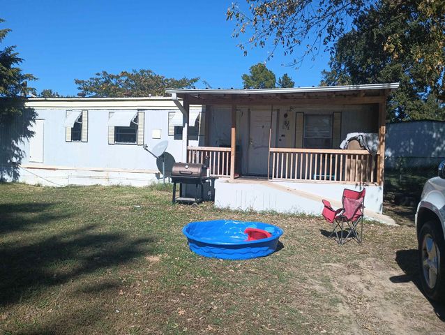 302 W MAIN Street, Marmaduke, AR 72443