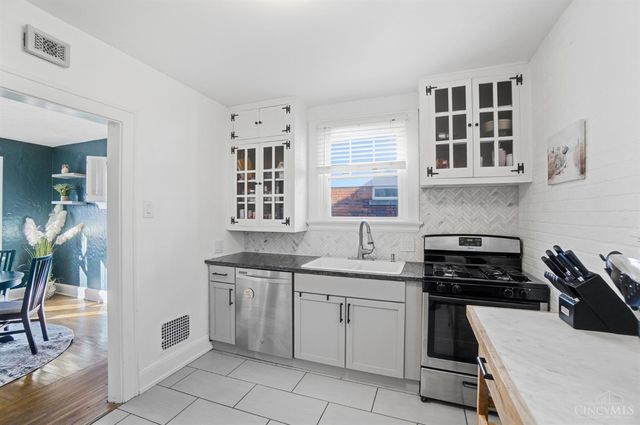 3110 Kinmont Street, Cincinnati, OH 45208