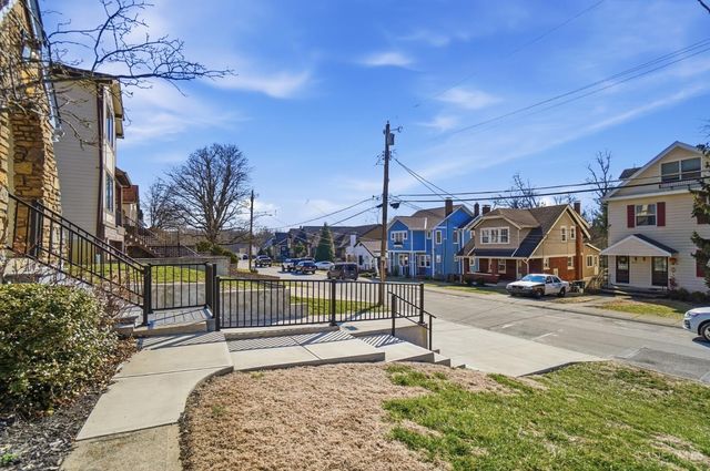 3110 Kinmont Street, Cincinnati, OH 45208