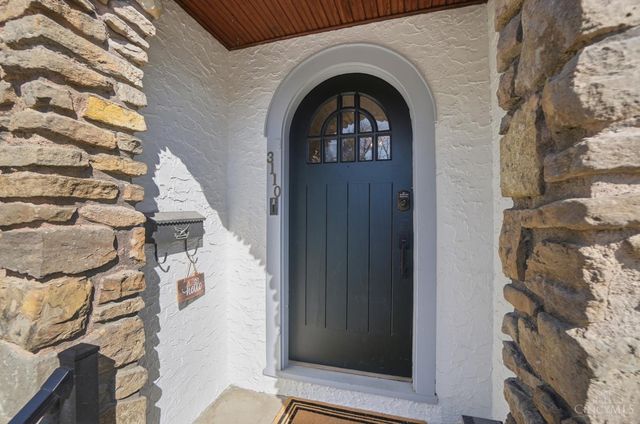 3110 Kinmont Street, Cincinnati, OH 45208