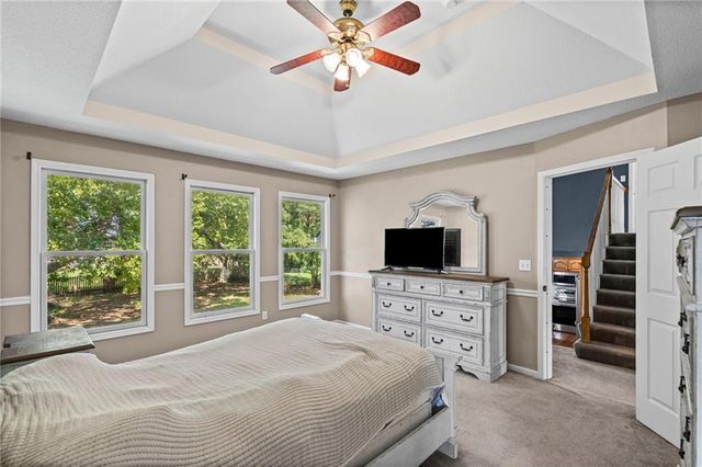 2512 NE Horseshoe Drive, Lee's Summit, MO 64086