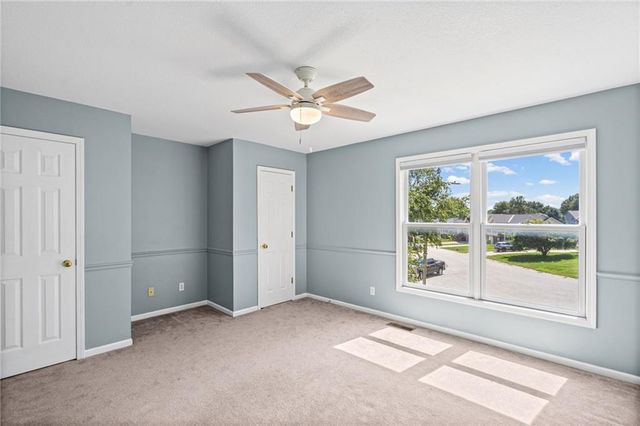 2512 NE Horseshoe Drive, Lee's Summit, MO 64086