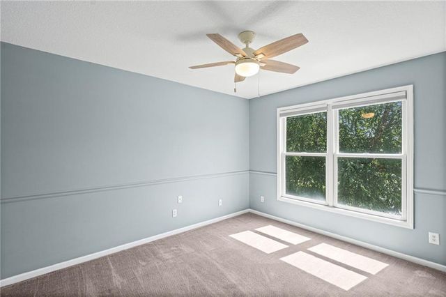 2512 NE Horseshoe Drive, Lee's Summit, MO 64086