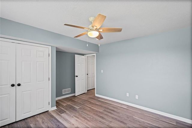2512 NE Horseshoe Drive, Lee's Summit, MO 64086