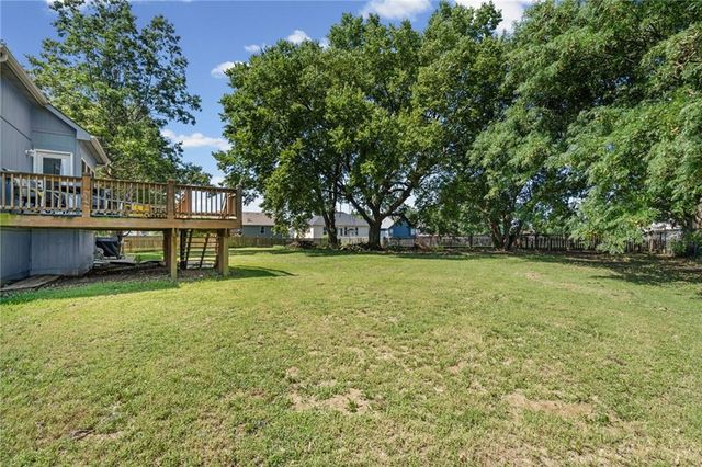 2512 NE Horseshoe Drive, Lee's Summit, MO 64086