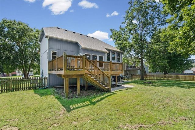 2512 NE Horseshoe Drive, Lee's Summit, MO 64086