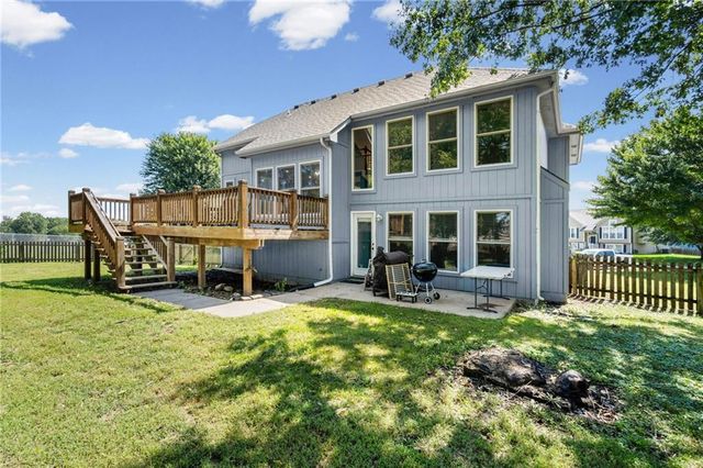 2512 NE Horseshoe Drive, Lee's Summit, MO 64086