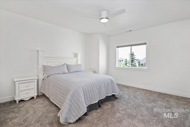 1001 N Triathlon Ave, Eagle, ID 83616