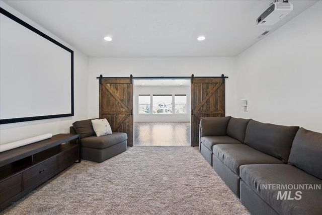 1001 N Triathlon Ave, Eagle, ID 83616