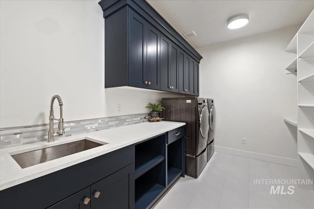 1001 N Triathlon Ave, Eagle, ID 83616