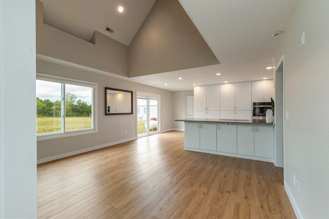 97 Misty Valley Drive, Fordland, MO 65652