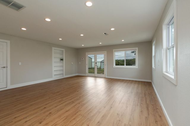 97 Misty Valley Drive, Fordland, MO 65652